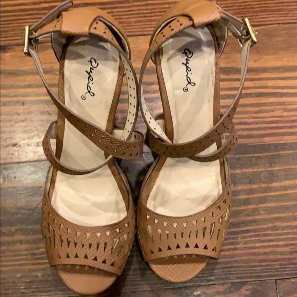 Like new wedge